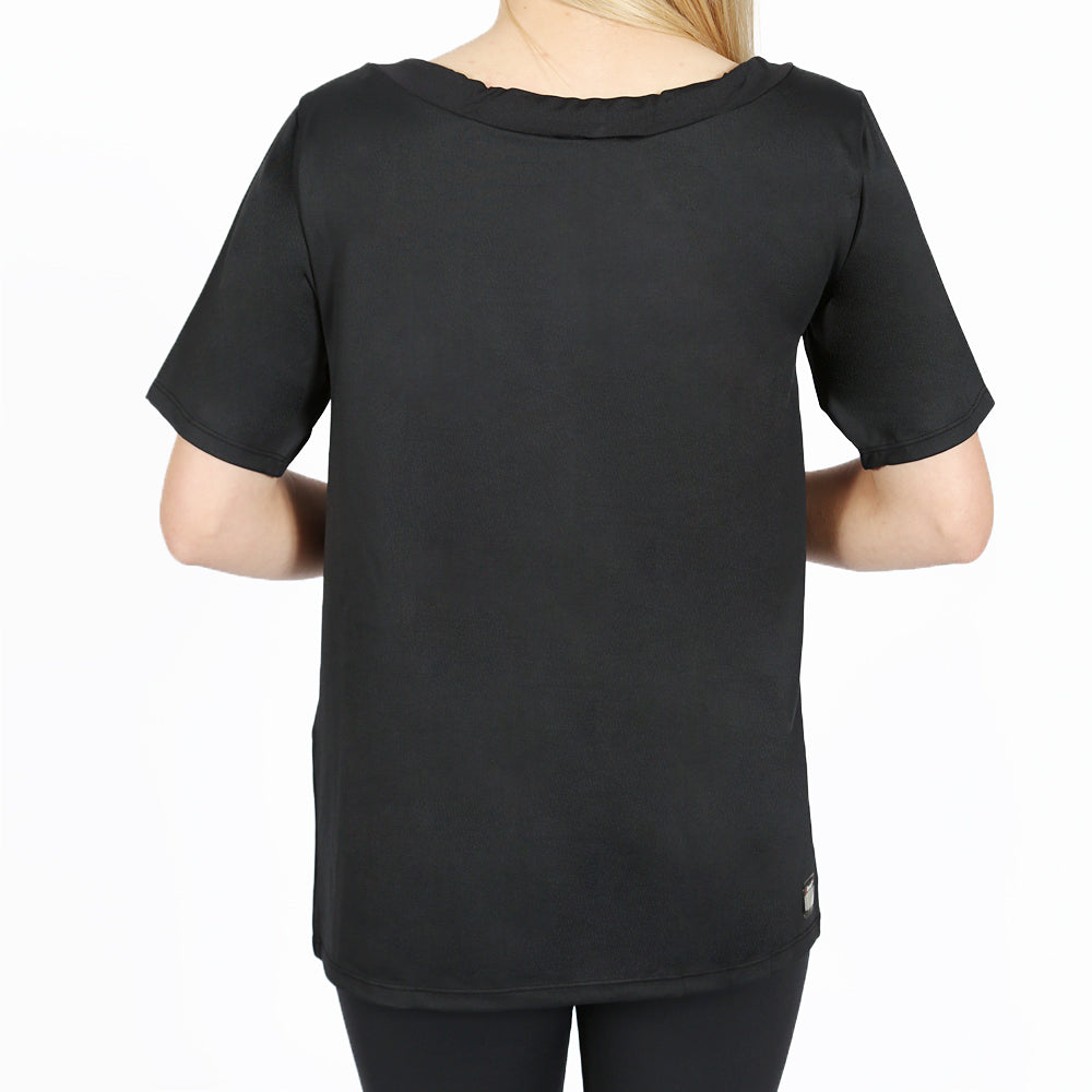 Camiseta Invel® Casual Feminina - Manga Curta - Detalhe na Gola - Invel